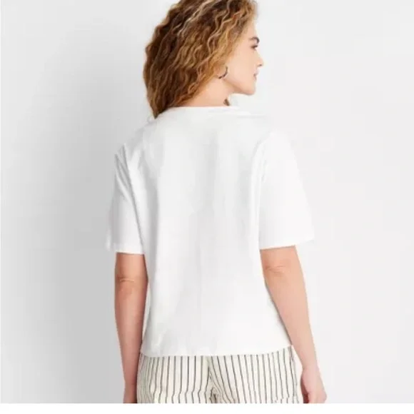 NWT Future Collective T-Shirt Size Medium - Picture 4 of 5